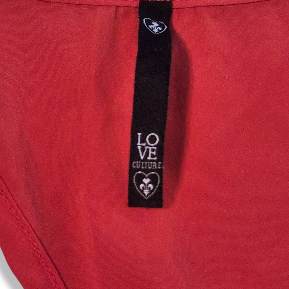 Love Culture Medium Red Top - Picture 4 of 6
